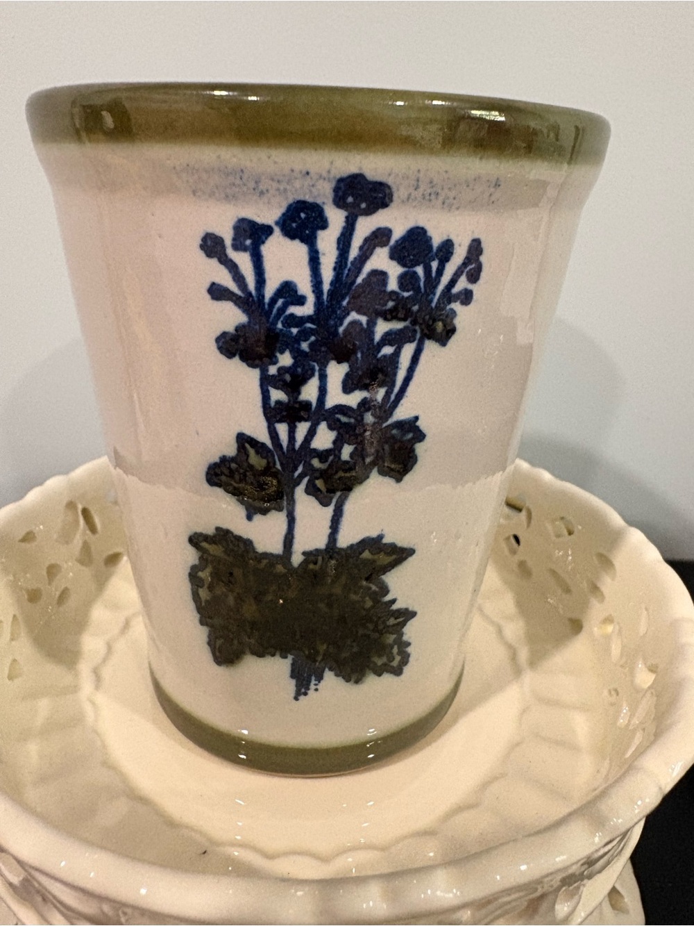 Louisville Stoneware Mint julep Floral Ceramic Drinkware with Olive Rim.